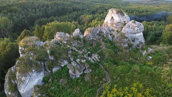 Okiennik Wielki, Piaseczno